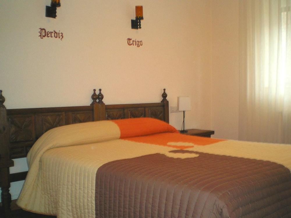 Hotel Tierra De Campos à Osorno Extérieur photo