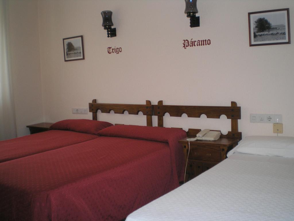 Hotel Tierra De Campos à Osorno Chambre photo