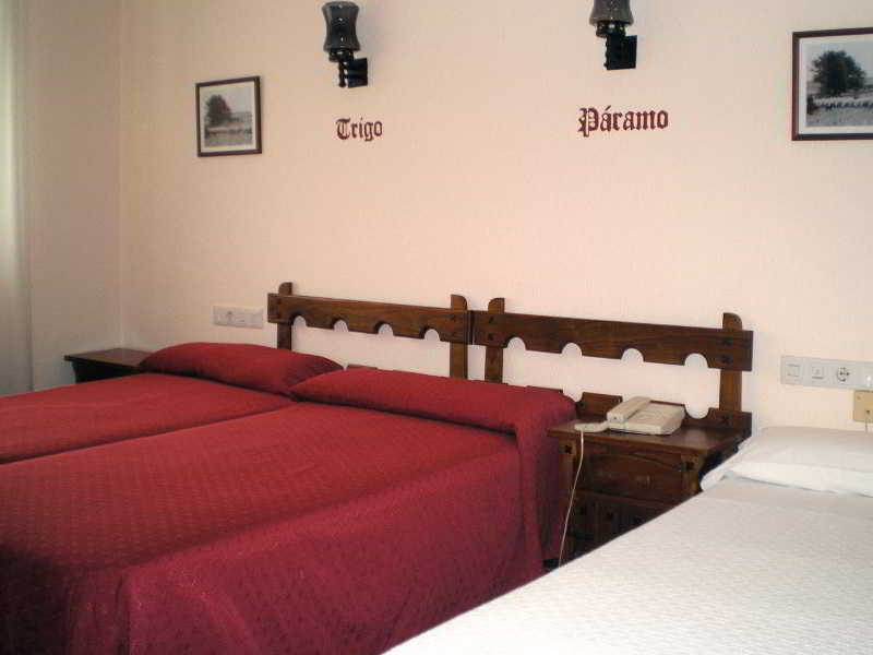 Hotel Tierra De Campos à Osorno Extérieur photo